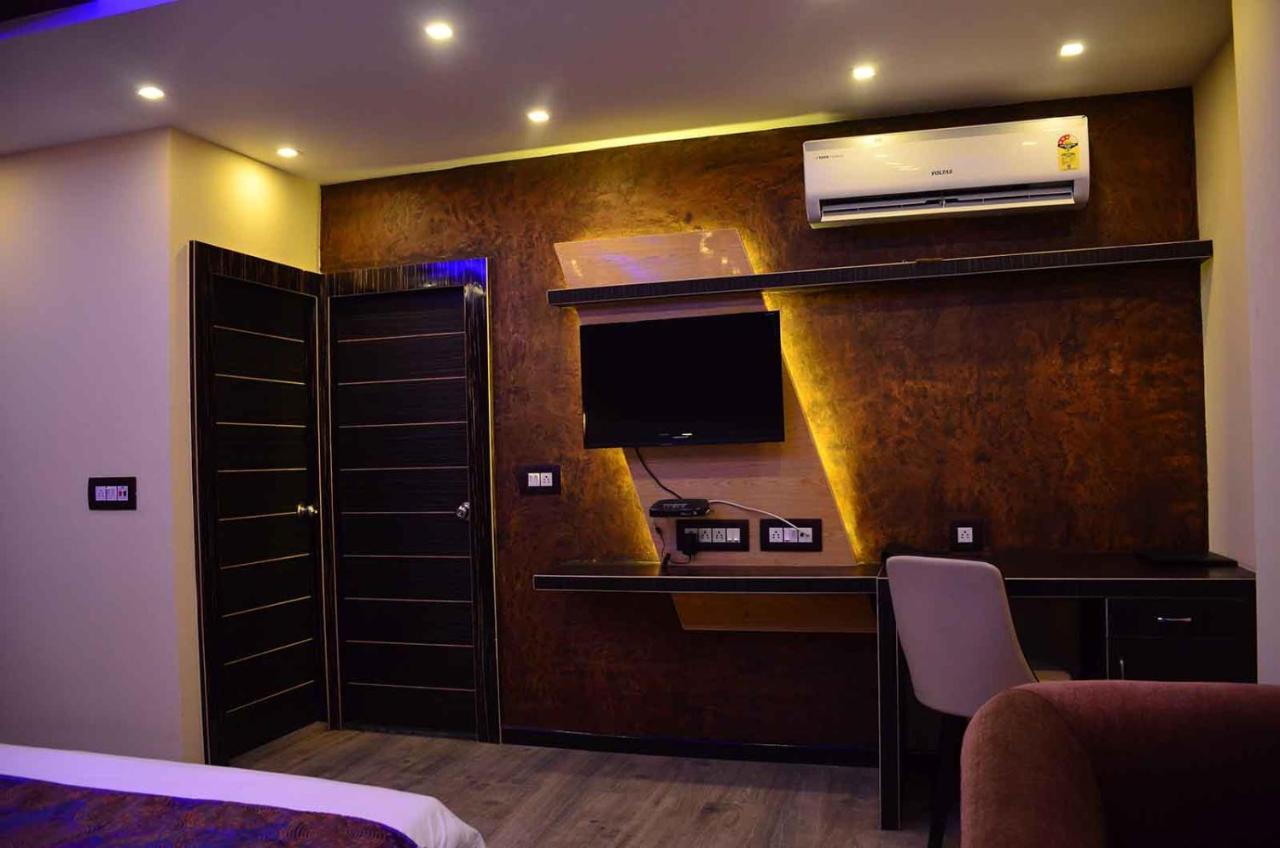 Dolphin Chocolate Inn Chandannagar Εξωτερικό φωτογραφία