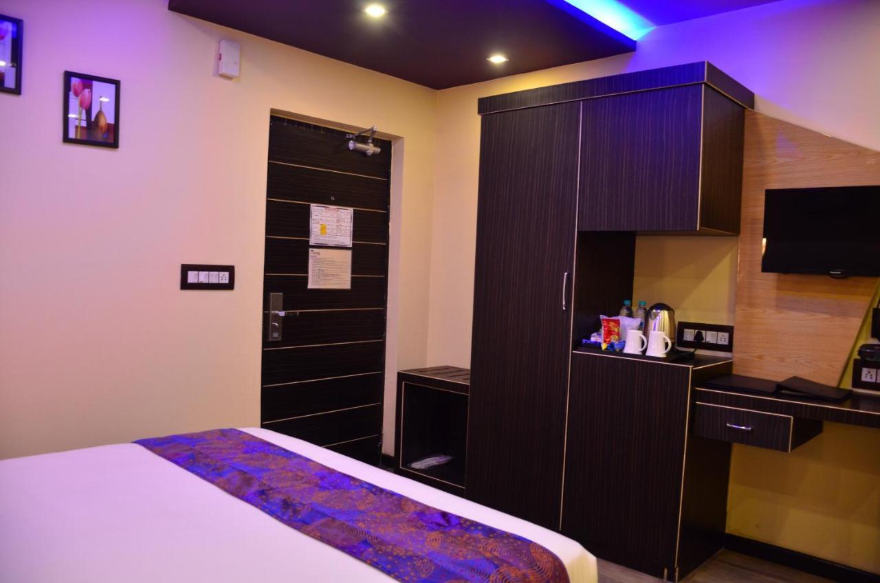 Dolphin Chocolate Inn Chandannagar Εξωτερικό φωτογραφία