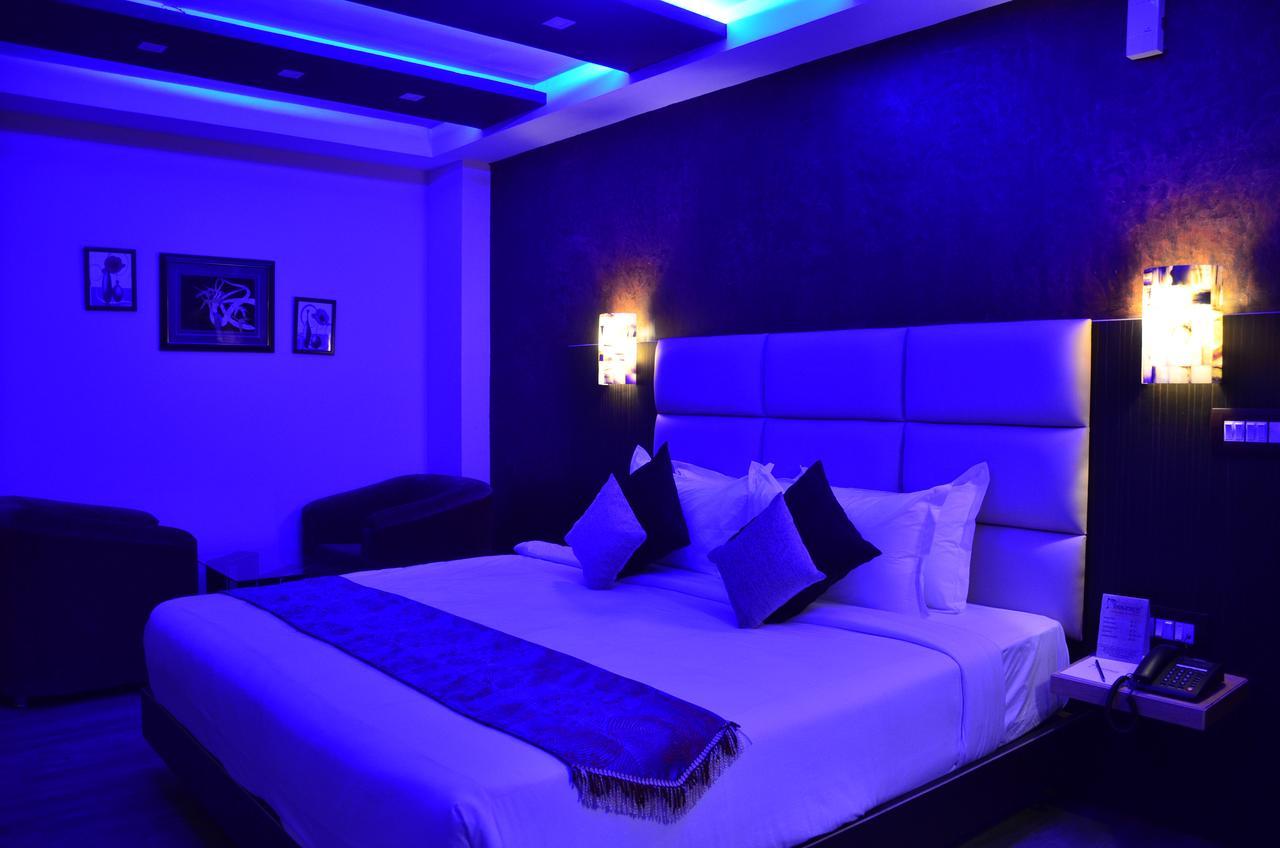 Dolphin Chocolate Inn Chandannagar Εξωτερικό φωτογραφία