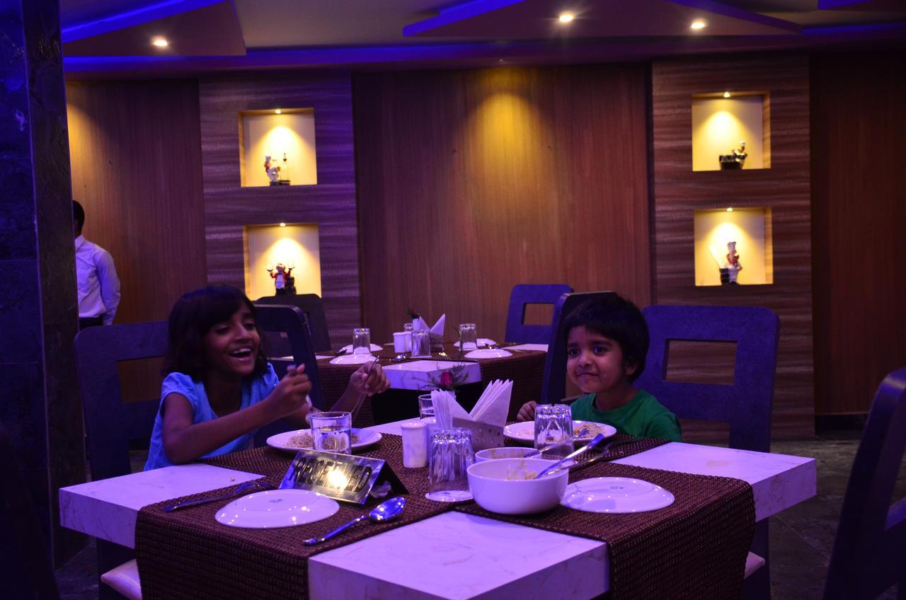 Dolphin Chocolate Inn Chandannagar Εξωτερικό φωτογραφία